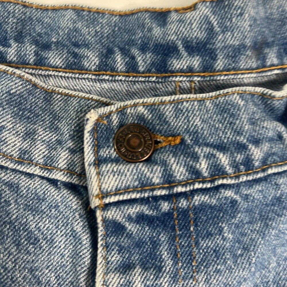 Vintage Levis Jeans Mens 38x29 Light Blue Wash Relaxed Straight Denim USA